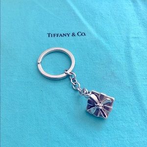 Tiffany & Co. Sterling 🎁 1/2 Present Key Ring